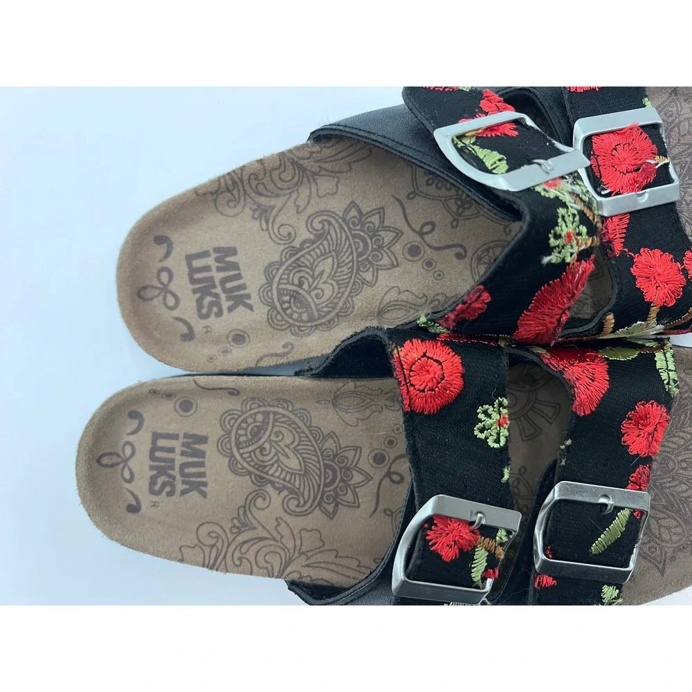 Muk Luks Womens Floral Embroidered Double Buckle Slide Sandals Black Red Paisley